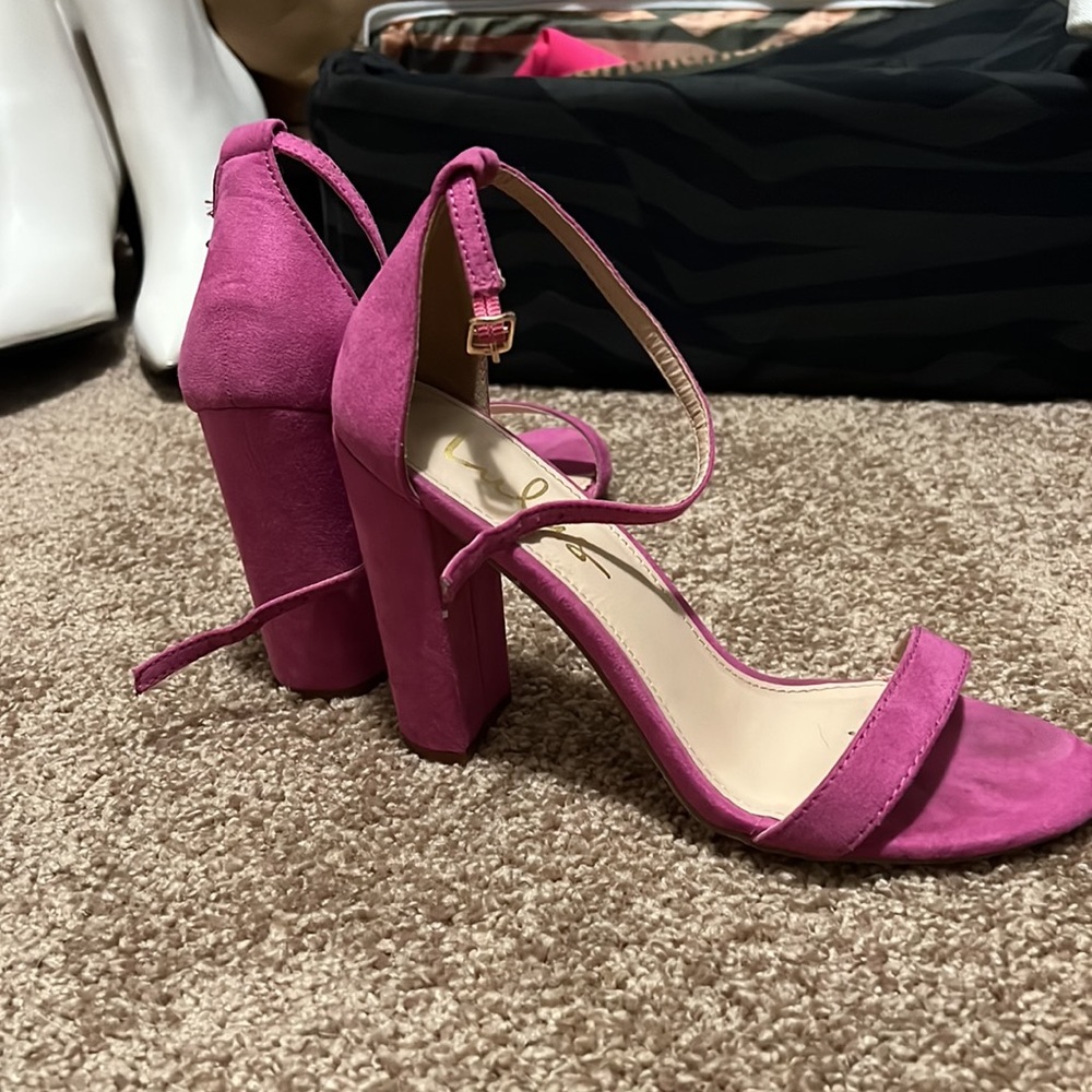 Pink heels - Picture 2 of 3